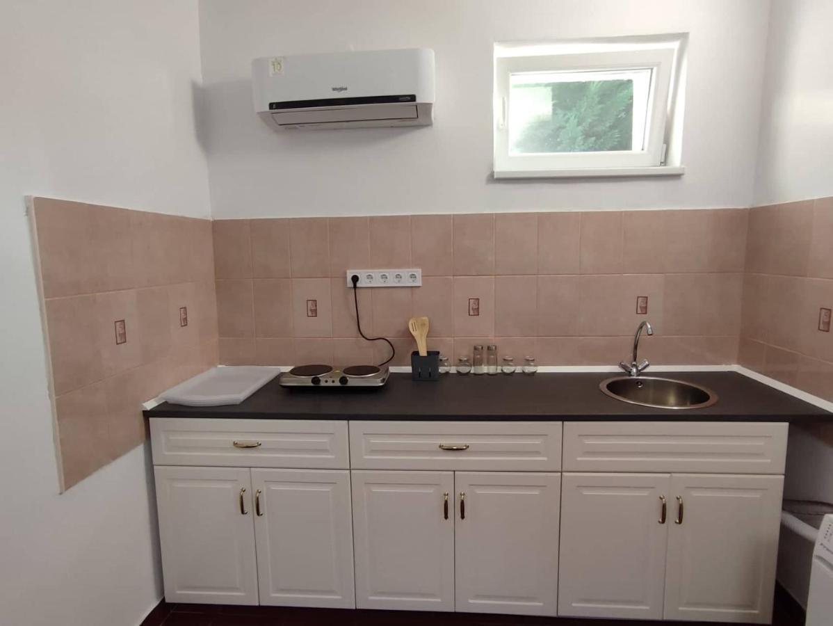 Rakos-Patak Family House Hotel Будапеща Екстериор снимка